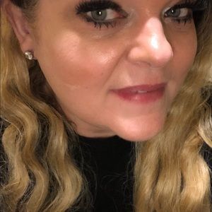 Meet your Posher, Gloria